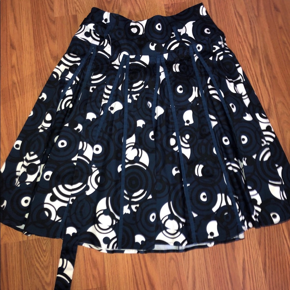 Women’s patterned skirt